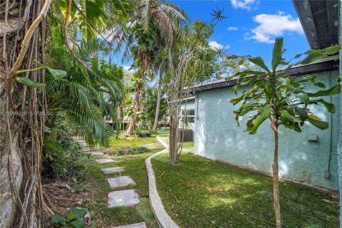 Снять в аренду виллу или дом в Форт-Лодердейл, Флорида 1 спальня, 169.36м2, № 2064169 - фото 21