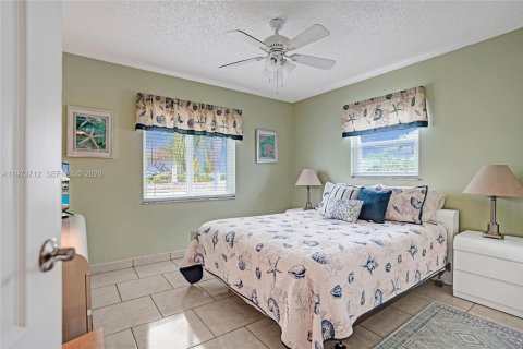 House in Boynton Beach, Florida 2 bedrooms, 100.33 sq.m. № 2033595 - photo 21