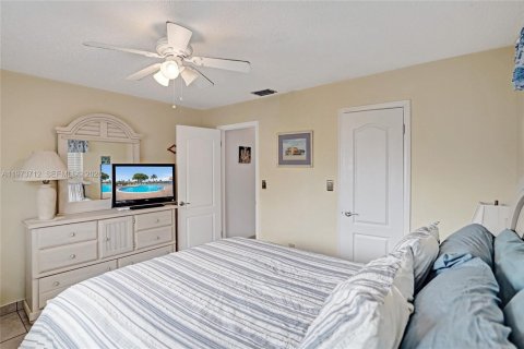 House in Boynton Beach, Florida 2 bedrooms, 100.33 sq.m. № 2033595 - photo 19