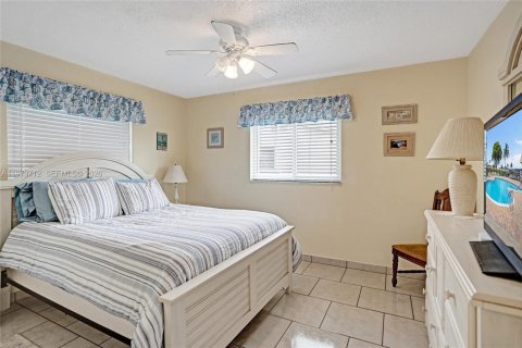 House in Boynton Beach, Florida 2 bedrooms, 100.33 sq.m. № 2033595 - photo 18