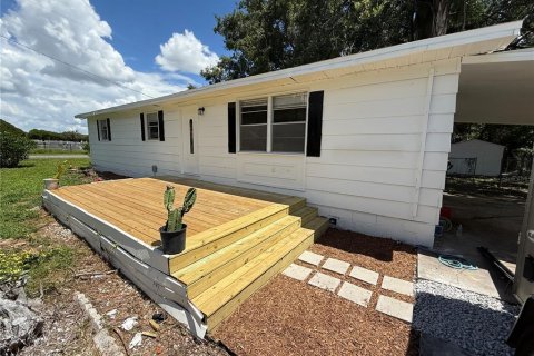 House in Plant City, Florida 3 bedrooms, 107.02 sq.m. № 1854012 - photo 1
