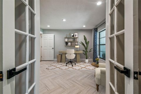 Casa en venta en Tampa, Florida, 4 dormitorios, 410.54 m2 № 1886740 - foto 11