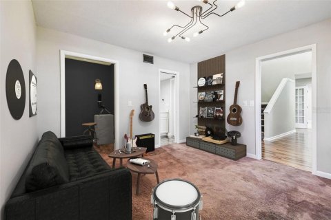 Casa en venta en Tampa, Florida, 4 dormitorios, 410.54 m2 № 1886740 - foto 22