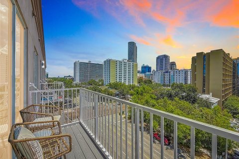 Condominio en venta en Saint Petersburg, Florida, 2 dormitorios, 130.62 m2 № 1826747 - foto 2