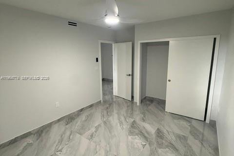 Commercial property in Miami, Florida № 2026078 - photo 13