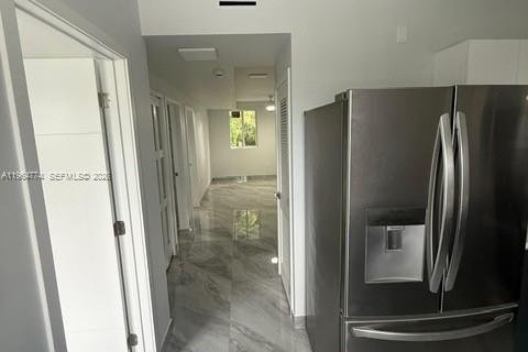 Commercial property in Miami, Florida № 2026078 - photo 5