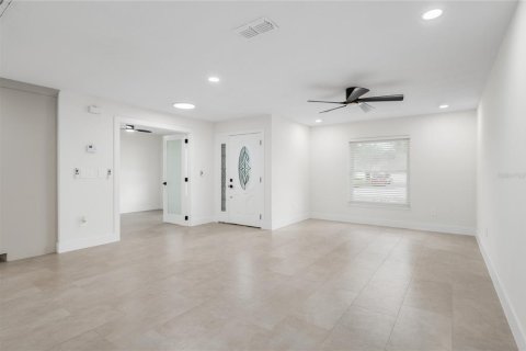 Villa ou maison à vendre à Orlando, Floride: 4 chambres, 176.33 m2 № 2299469 - photo 21