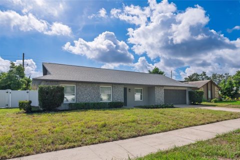 Villa ou maison à vendre à Orlando, Floride: 4 chambres, 176.33 m2 № 2299469 - photo 4