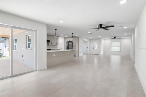 Villa ou maison à vendre à Orlando, Floride: 4 chambres, 176.33 m2 № 2299469 - photo 24