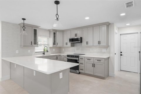 Villa ou maison à vendre à Orlando, Floride: 4 chambres, 176.33 m2 № 2299469 - photo 10