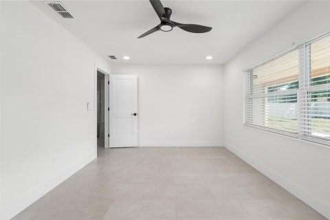 Villa ou maison à vendre à Orlando, Floride: 4 chambres, 176.33 m2 № 2299469 - photo 29