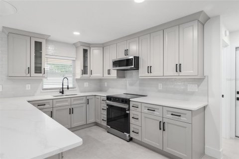 Villa ou maison à vendre à Orlando, Floride: 4 chambres, 176.33 m2 № 2299469 - photo 15