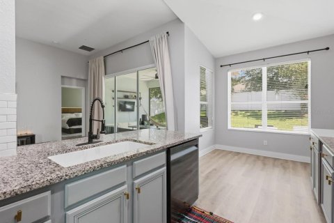 House in Windermere, Florida 3 bedrooms, 158.49 sq.m. № 2205451 - photo 12