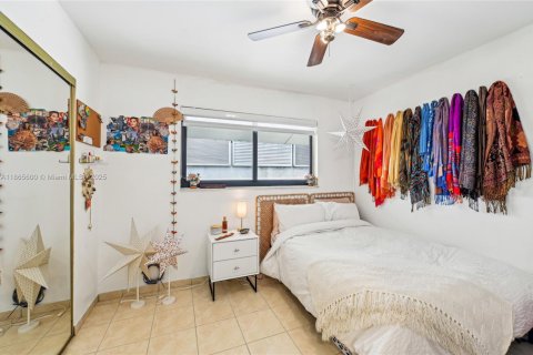 Touwnhouse à vendre à Miami, Floride: 2 chambres, 92.9 m2 № 1895923 - photo 28