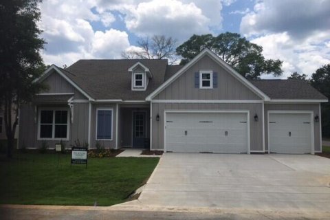 House in Freeport, Florida 4 bedrooms, 244.15 sq.m. № 558492 - photo 1