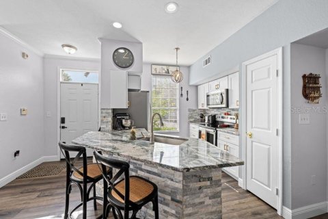 Copropriété à louer à Tampa, Floride: 2 chambres, 105.91 m2 № 2421749 - photo 7