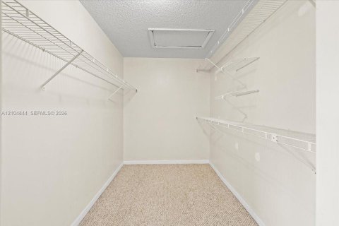 Touwnhouse à vendre à Deerfield Beach, Floride: 2 chambres, 121.52 m2 № 2414614 - photo 21