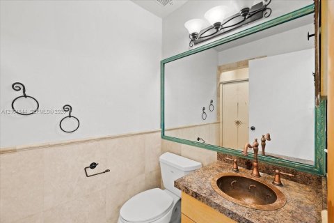 Touwnhouse à vendre à Deerfield Beach, Floride: 2 chambres, 121.52 m2 № 2414614 - photo 9