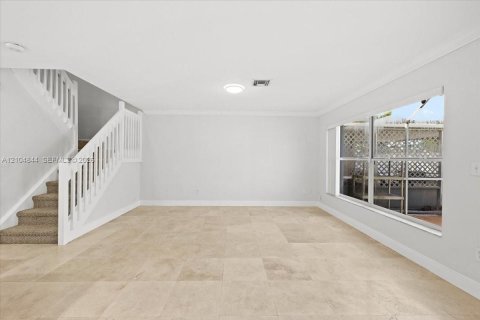 Touwnhouse à vendre à Deerfield Beach, Floride: 2 chambres, 121.52 m2 № 2414614 - photo 15