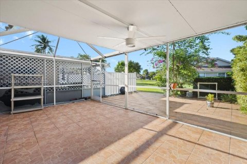 Touwnhouse à vendre à Deerfield Beach, Floride: 2 chambres, 121.52 m2 № 2414614 - photo 29