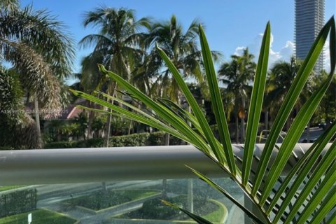 Condo in Sunny Isles Beach, Florida, 1 bedroom  № 2059707 - photo 12