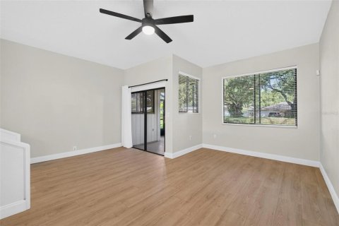 Villa ou maison à vendre à Palm Harbor, Floride: 2 chambres, 124.02 m2 № 2415298 - photo 15