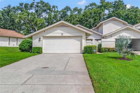 Villa ou maison à Palm Harbor, Floride 2 chambres, 124.02 m2 № 2415298