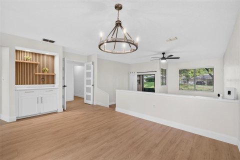 Villa ou maison à vendre à Palm Harbor, Floride: 2 chambres, 124.02 m2 № 2415298 - photo 13