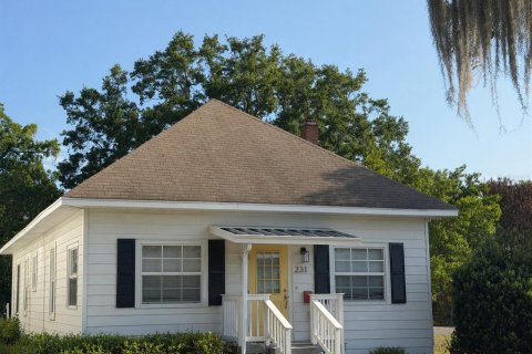 House in Winter Haven, Florida 3 bedrooms, 106.28 sq.m. № 2196831 - photo 2