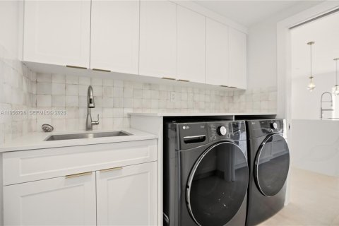 Adosado en alquiler en Miami Lakes, Florida, 4 dormitorios, 162.21 m2 № 2010650 - foto 28