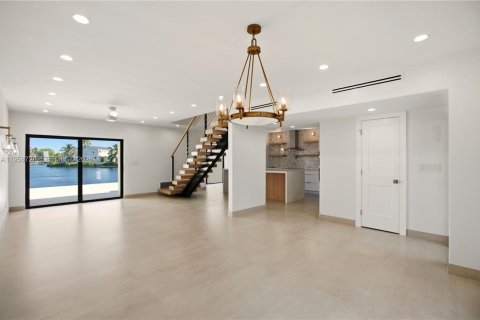 Adosado en alquiler en Miami Lakes, Florida, 4 dormitorios, 162.21 m2 № 2010650 - foto 11