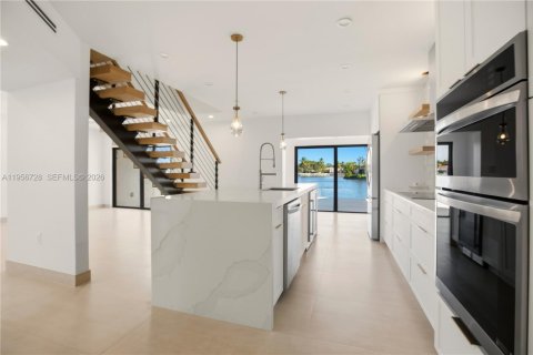 Adosado en alquiler en Miami Lakes, Florida, 4 dormitorios, 162.21 m2 № 2010650 - foto 16