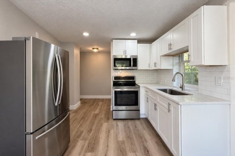 Villa ou maison à vendre à Daytona Beach, Floride: 4 chambres, 151.62 m2 № 2399571 - photo 12