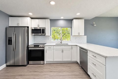 Villa ou maison à vendre à Daytona Beach, Floride: 4 chambres, 151.62 m2 № 2399571 - photo 2