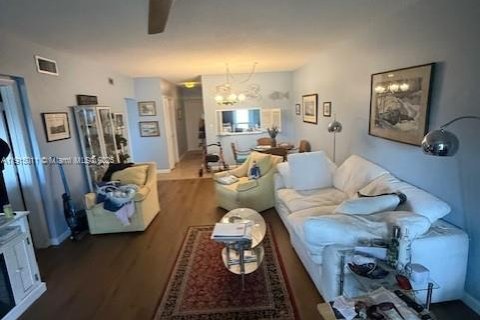 Купить кондоминиум в Форт-Лодердейл, Флорида 2 спальни, 94.76м2, № 1971367 - фото 3