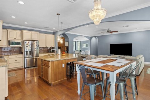 House in Tampa, Florida 5 bedrooms, 379.04 sq.m. № 2236260 - photo 20
