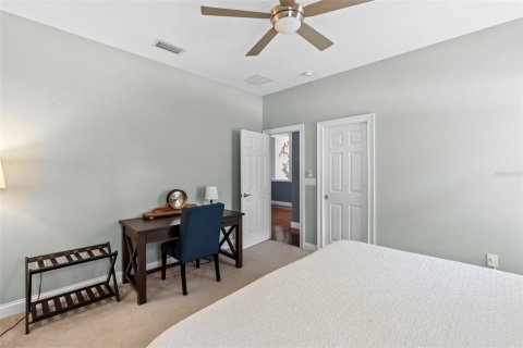 House in Tampa, Florida 5 bedrooms, 379.04 sq.m. № 2236260 - photo 24
