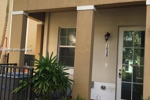 Condo in Pembroke Pines, Florida, 2 bedrooms  № 2069280