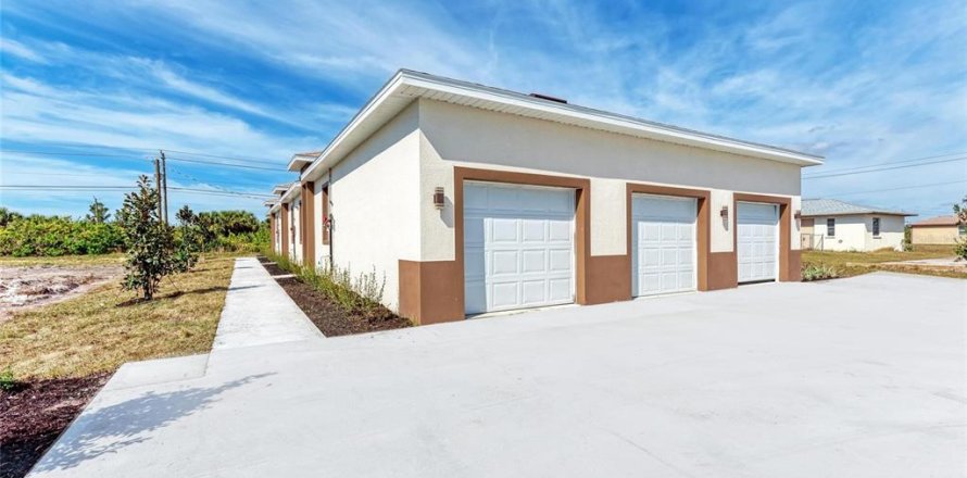 Apartamento en Rotonda, Florida 3 dormitorios, 108.51 m2 № 1824396