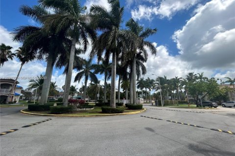 Apartment in Homestead, Florida 3 bedrooms, 102.1 sq.m. № 2077843 - photo 3