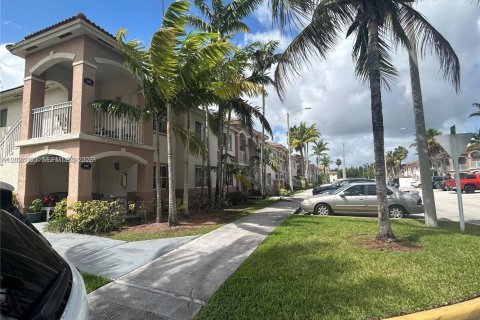 Apartment in Homestead, Florida 3 bedrooms, 102.1 sq.m. № 2077843 - photo 4