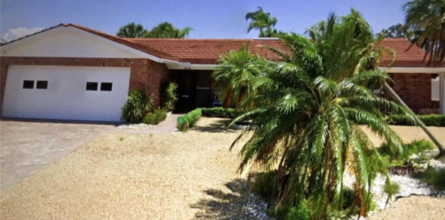 Casa en Saint Pete Beach, Florida 3 dormitorios, 154.03 m2 № 1735535