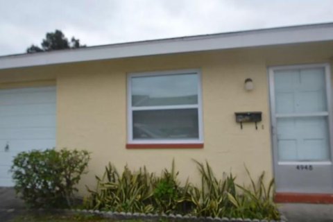 Adosado en venta en New Port Richey, Florida, 2 dormitorios, 67.08 m2 № 1424221 - foto 2