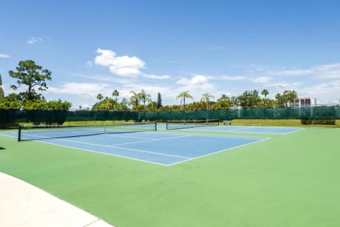 Condo in Lake Worth, Florida, 2 bedrooms  № 2182922 - photo 20