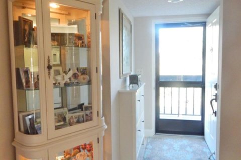 Condo in Lake Worth, Florida, 2 bedrooms  № 2182922 - photo 5