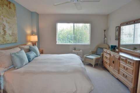 Condo in Lake Worth, Florida, 2 bedrooms  № 2182922 - photo 10