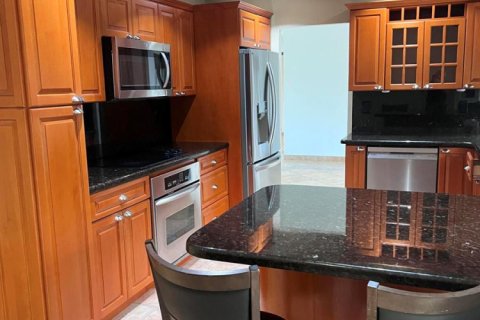 Villa ou maison à louer à Miami, Floride: 4 chambres, 179.95 m2 № 2390172 - photo 3