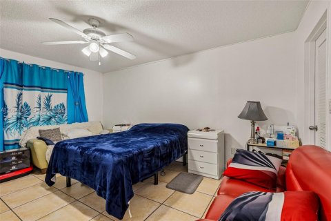 Condo in Doral, Florida, 2 bedrooms  № 2186069 - photo 18