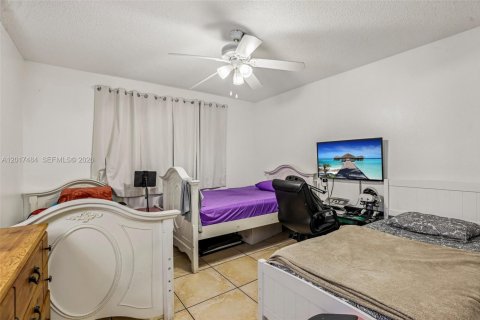 Condo in Doral, Florida, 2 bedrooms  № 2186069 - photo 21