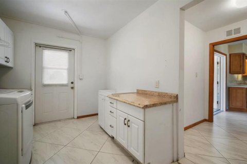 House in Sun City Center, Florida 2 bedrooms, 172.05 sq.m. № 2213793 - photo 25
